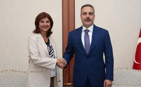 Dışişleri Bakanı Hakan Fidan, BM Genel Sekreteri Kıbrıs Şahsi Temsilcisi Cuéllar ile görüştü