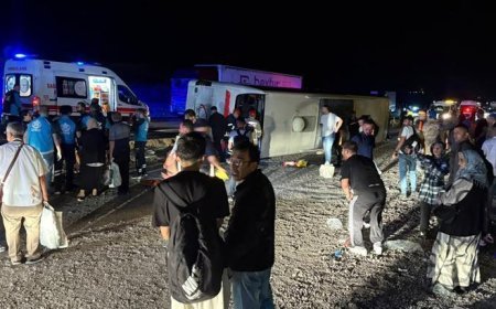 Kırıkkale'de yolcu otobüsü şarampole devrildi: 40 yaralı