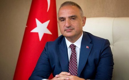 Bakan Ersoy’dan Filenin Sultanları’na şampiyonluk tebriği