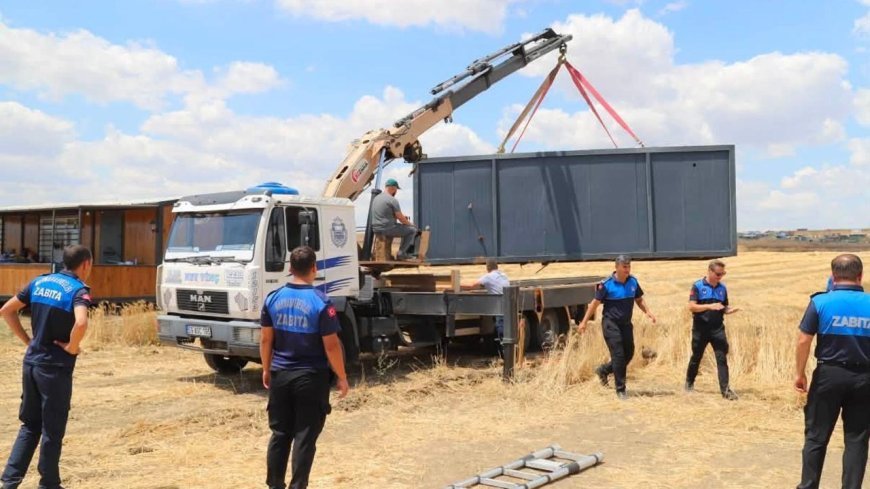 Marmaraereğlisi'nde kaçak yapılar yıkıldı, konteynerler kaldırıldı