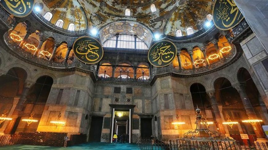 Ayasofya'nın yeniden cami statüsüne kavuşmasının üzerinden 6 yıl geçti