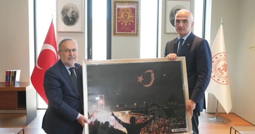 Bakan Ersoy 15 Temmuz Derneği heyetini ağırladı