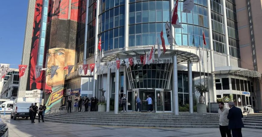 İzmit Belediyesi'ne operasyon. Belediye Başkanı Fatma Kaplan Hürriyet ve eşi dahil çok sayıda gözaltı var