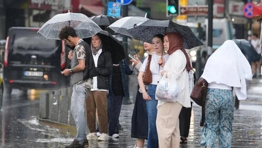 İstanbul'a peş peşe uyarı! Kuvvetli sağanak geliyor: En kritik gün belli oldu