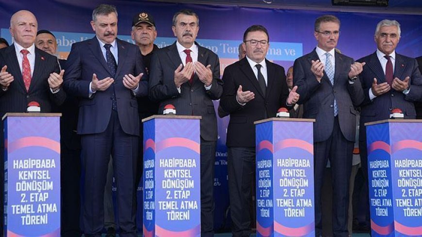 Bakanlar Tekin ve Çiftçi, Erzurum'da temel atma ve konut anahtar teslim törenine katıldı