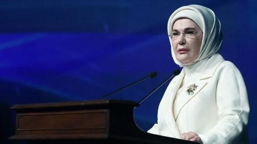 Emine Erdoğan, FIVB Milletler Ligi şampiyonu A Milli Kadın Voleybol Takımı'nı kutladı