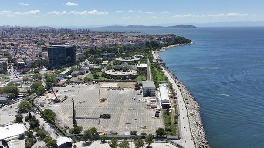 Kadıköy Rıhtım Camisi'nin yapımına ilk kazığın çakılmasıyla başlandı