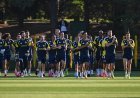 Fenerbahçe, Sturm Graz maçı öncesi son antrenmanını taraftara açık yaptı