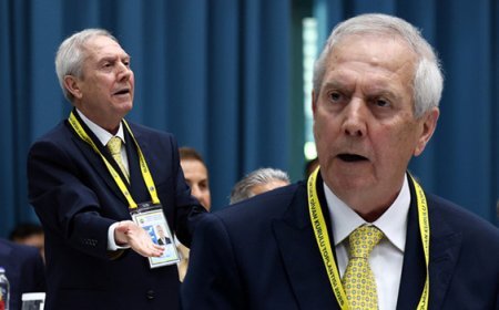 Fenerbahçe Yüksek Divan Kurulu Toplantısı'nda gerginlik! Aziz Yıldırım'dan Orhan Demirel'e tepki: 'Seni suçlayan mı var?'