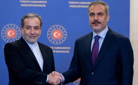 Dışişleri Bakanı Hakan Fidan İran Dışişleri Bakanı Arakçi ile görüştü