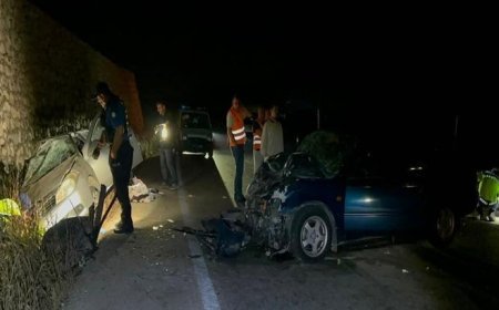 Bursa'da feci kaza! İki otomobil kafa kafaya çarpıştı: 2 ölü, 5 yaralı