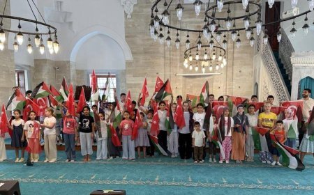 Tekirdağ'da Kur'an kursu öğrencileri, harçlıklarını Filistin'e bağışladı