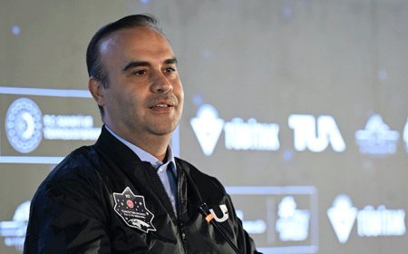 Bakan Kacır: Ay aracımızı 2027'nin ilk aylarında uzaya göndereceğiz