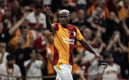 Victor Osimhen'den transfer yanıtı: 'Görür ve düşünürüz!'