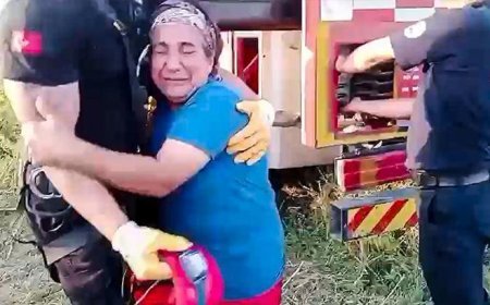 Yürekleri ısıtan görüntüler! İtfaiyeye sarılıp gözyaşı döktü: Kurban olayım sizlere