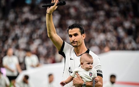 Necip Uysal'dan Beşiktaş taraftarına duygusal veda!