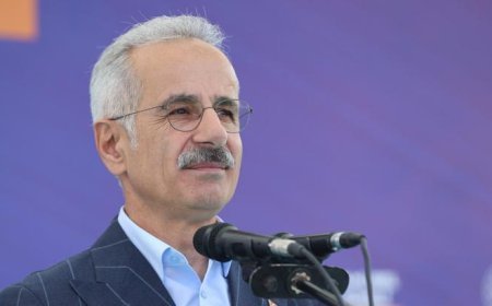 Bakan Uraloğlu: İstanbul Havalimanı tüm zamanların en yüksek günlük uçuş ve yolcu sayısına ulaştı