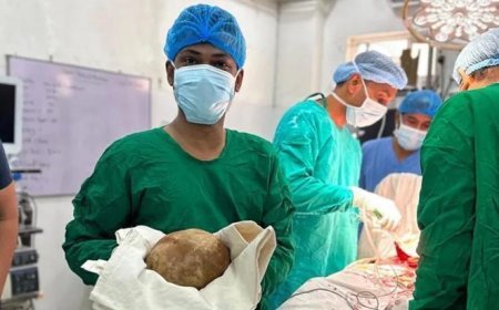 Sri Lanka'da akılalmaz ameliyat: Hastadan 3.1 kiloluk mesane taşı çıkarıldı