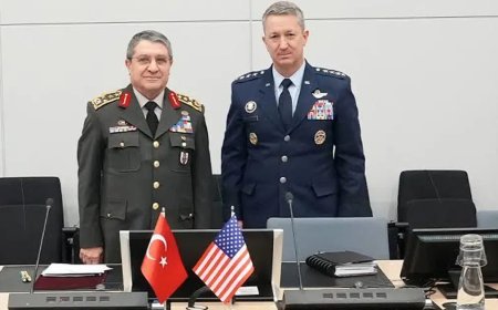 Bayraktaroğlu ABD'li mevkidaşıyla görüştü