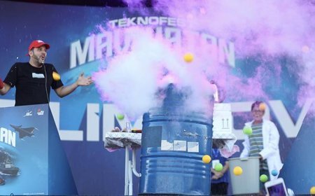 TEKNOFEST Mavi Vatan'da minik bilim insanları sahnede