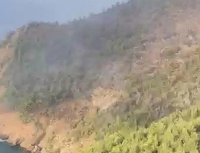 Muğla’da çıkan orman yangınına ikinci gününde de müdahale sürüyor