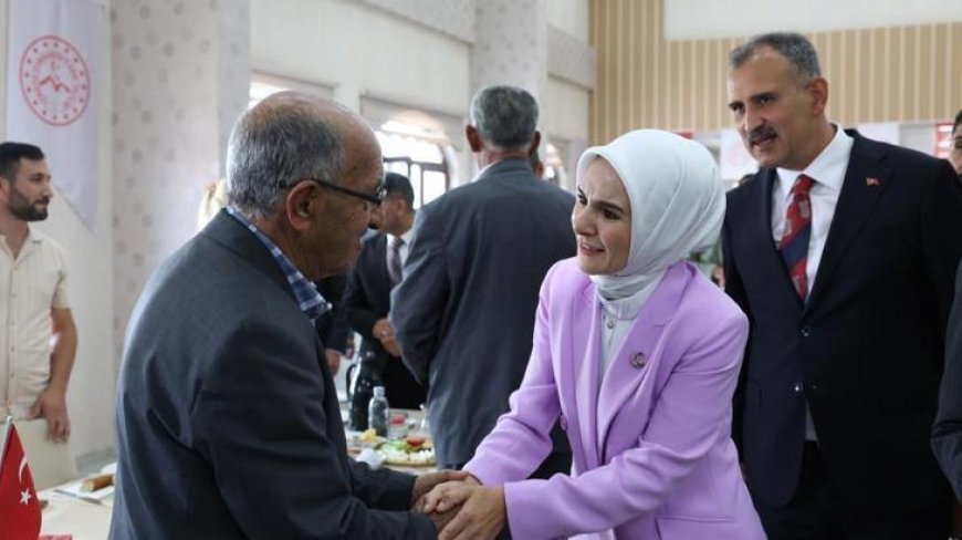 Bakan Göktaş, Ağrı'da şehit yakınları ve gazilerle buluştu! 'Tarihi bir adımdır'