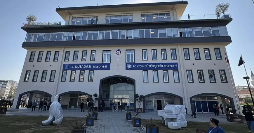 Kuşadası Belediyesi'ne yeni operasyon. Yeni Partili milletvekilinin kızı ve damadı hakkında gözaltı kararı