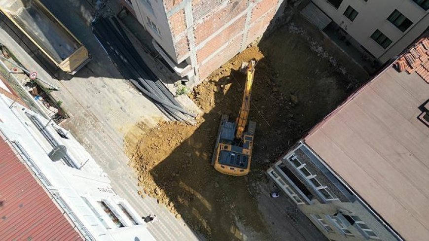Sultangazi'de temel kazısında korkutan olay! 4 bina tahliye edildi