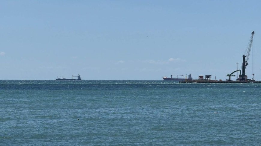 Tekirdağ'da fırtına; eğitim uçuşları iptal, 3 ilçede denize girmek yasak