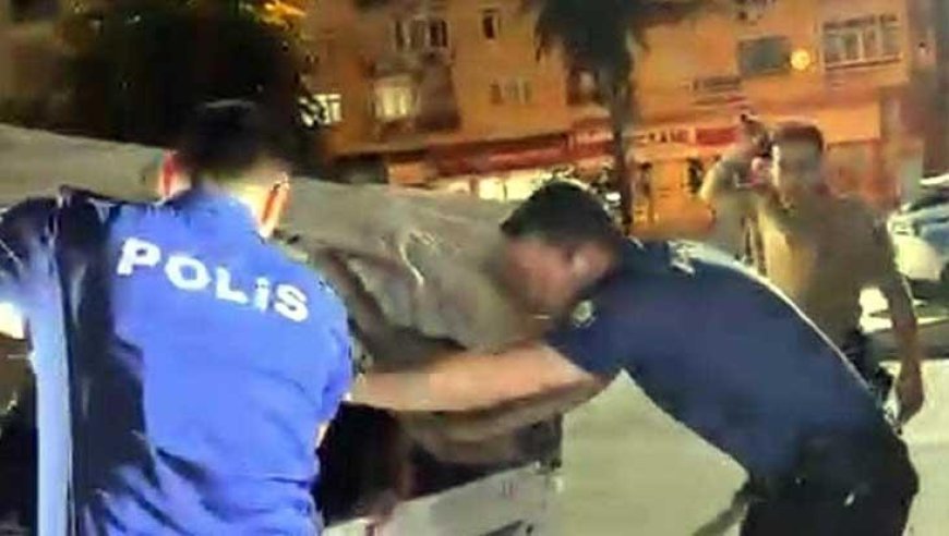 Kamyonetin kasasından 19 kaçak göçmen çıktı! Sürücünün savunması dikkat çekti